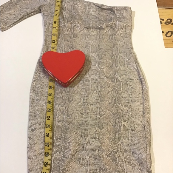 One shoulder metallic gold snakeskin print dress - Picture 4 of 11